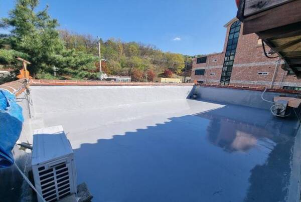 경기도가 진행한 옥상방수 집수리 공사. 경기도 제공