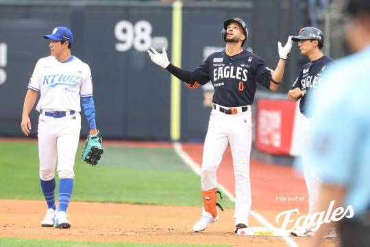 연장 계약에 성공한 리베라토. 사진[연합뉴스]