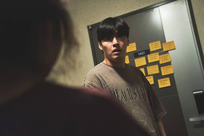 넷플릭스 영화 '84제곱미터'를 연출한 김태준 감독은 작품 제목에 대해 아파트 국민평형이라 불리는 32평 면적을 의미한 것으로, 대한민국 부동산의 현실을 보여주는 상징적인 의미를 담았다고 밝혔다. 넷플릭스 제공