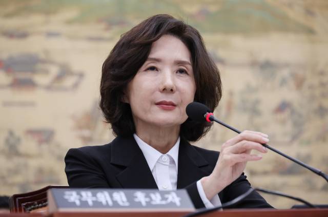▲이진숙 사회부총리 겸 교육부 장관 후보자가 16일 서울 여의도 국회 교육위원회에서 열린 인사청문회에서 의원 질의를 듣고 있다. ⓒ연합뉴스