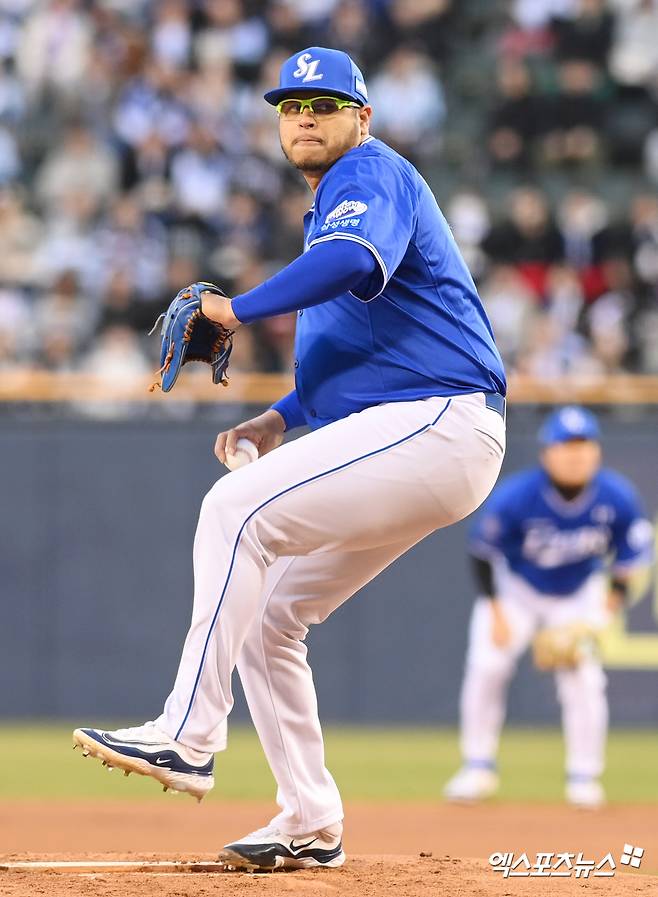 삼성 라이온즈 선발투수 아리엘 후라도가 정규시즌 경기에 등판해 투구하고 있다. 엑스포츠뉴스 DB