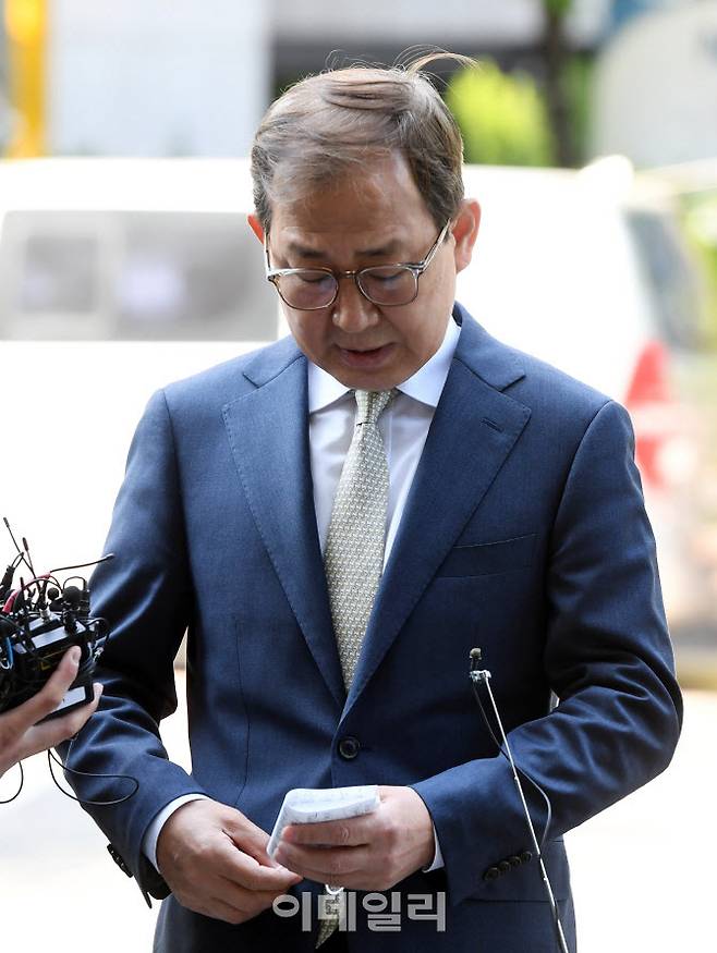 지난 2022년 김인철 당시 교육부 장관 후보자가 서울 영등포구 한국교육시설안전원에 마련된 후보자 사무실 앞에서 사퇴 입장을 밝히고 있다. (사진=노진환 기자)