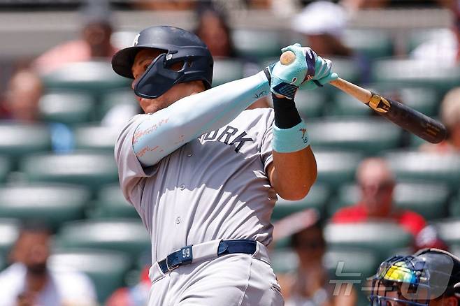 뉴욕 양키스 애런 저지는 21일(한국시간) 열린 2025 메이저리그 애틀랜타 브레이브스와 원정 경기에서 시즌 36호 및 통산 351호 홈런을 기록했다. ⓒ AFP=뉴스1