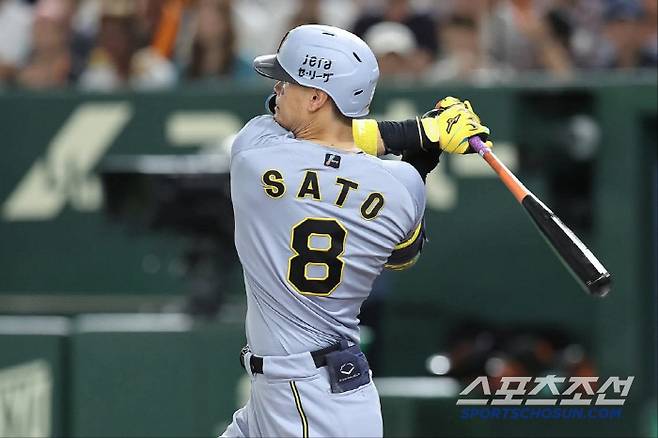 오바타는 20일 요미우리전에 6번-유격수로 나서 2회 결승 1점 홈런을 때렸다. 4회 희생타로 타점을 추가했다. 사진캡처=한신 타이거즈 SNS