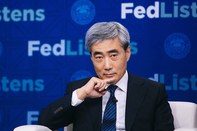 신현송 국제결제은행(BIS) 수석 이코노미스트는 본지 인터뷰에서 스테이블 코인과 관련해 “미국 달러 등 법정통화와 일정 비율의 교환 가치가 ‘꼬리표’처럼 붙는다는 점에서 화폐의 단일성을 유지하지 못한다”며 “기존 화폐를 대체하는 데는 한계가 있을 것”이라고 말했다. /게티이미지코리아