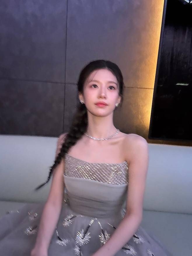 고윤정 청룡어워즈 드레스