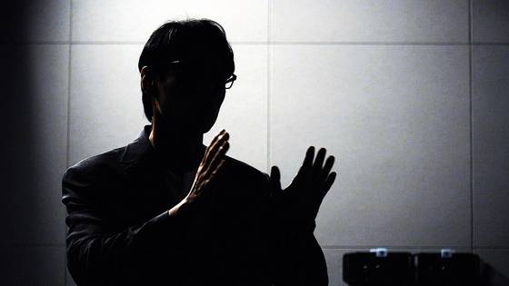 지난달 29일 20년 차 전직 국정원 요원 제임스 한이 중앙일보 VOICE팀과 인터뷰하고 있다.