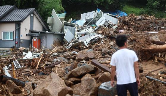 A house in Naeri village in South Gyeongsang's Sancheong County is seen damaged by the flood on July 20. [NEWS1]