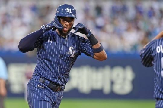 시즌 30·31호 홈런을 터뜨린 삼성 르윈 디아즈 / 사진=삼성 라이온즈 제공. 연합뉴스