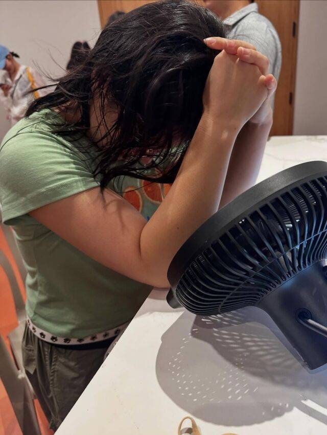 개그우먼 박나래가 트와이스 콘서트를 즐기고 온 사진을 공개했다. / 박나래 인스타그램 캡처