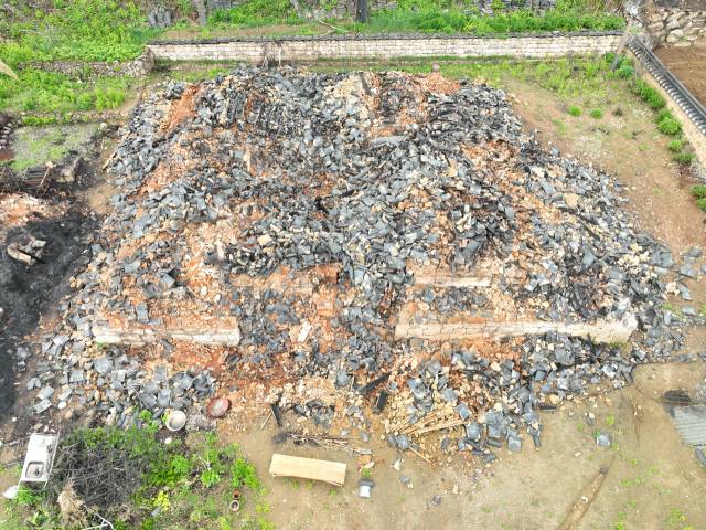 화마에 잿더미가 된 청송 사남고택 폐허 모습. 사진 제공=국가유산청