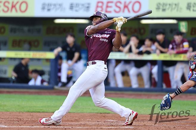 키움 히어로즈 스톤 개랫이 20일 대구 삼성 라이온즈전에서 타격하고 있다. 키움 히어로즈