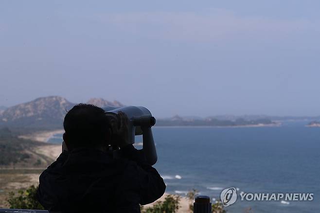 고성 통일전망대 '북적' [연합뉴스 자료사진]