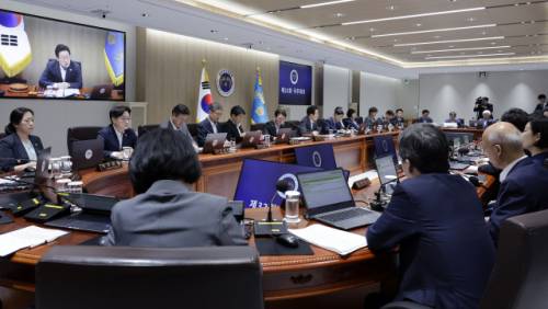 이재명 대통령이 22일 서울 용산 대통령실 청사에서 열린 국무회의를 주재하고 있다. 연합뉴스