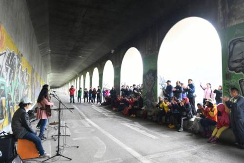 ◇과거 강촌역 피암터널에서 문화 공연이 열리던 모습. 강원일보DB.