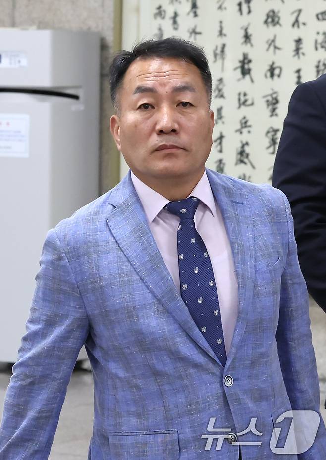 '윤석열 전 대통령 격노설'에 대한 위증 혐의를 받는 김계환 전 해병대사령관이 22일 오전 서울중앙지방법원에서 열린 영장실질심사(구속 전 피의자 심문)에 출석하고 있다. 2025.7.22/뉴스1 ⓒ News1 장수영 기자