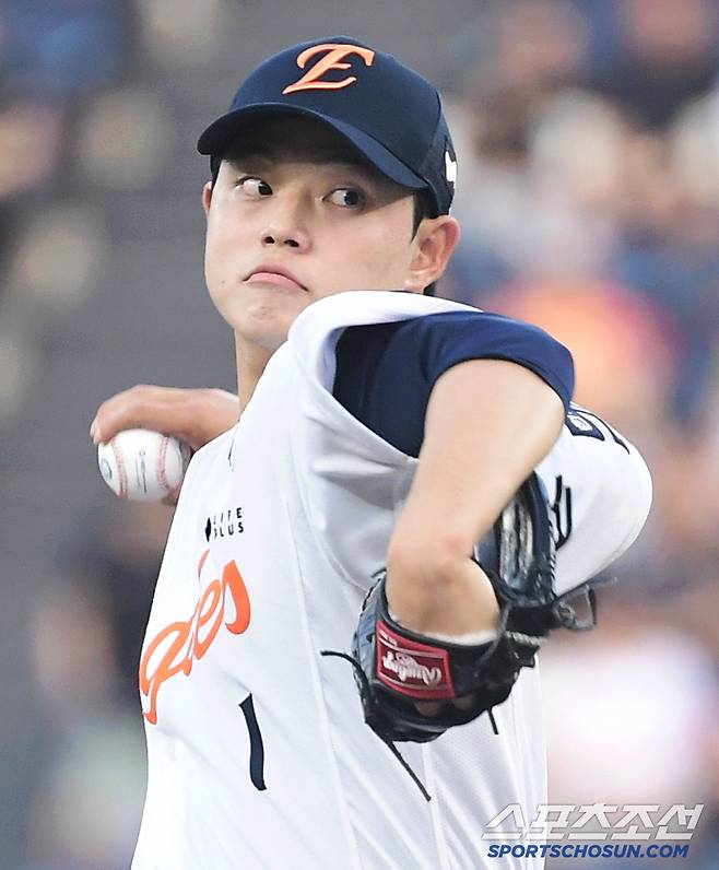 8일 대전 한화생명 볼파크에서 열린 한화와 KIA의 경기. 선발 투구하고 있는 한화 문동주. 대전=송정헌 기자songs@sportschosun.com/2025.07.08/