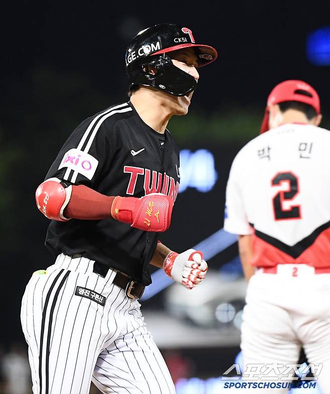 22일 광주 기아 챔피언스필드에서 열린 LG-KIA전. 9회초 1사 1, 2루 박해민이 동점 스리런포를 친 후 환호하고 있다. 광주=정재근 기자 cjg@sportschosun.com/2025.7.22/