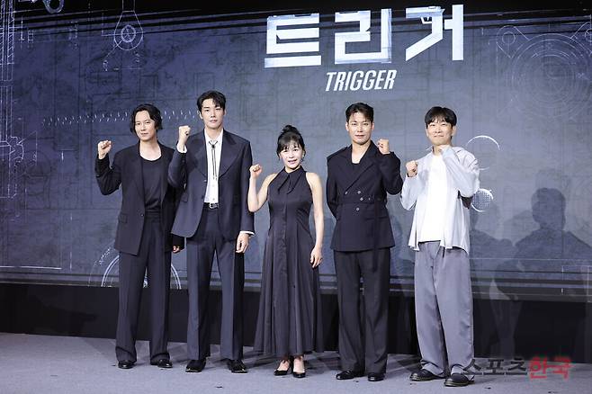 넷플릭스 시리즈 '트리거' 제작발표회에 참석한 배우 김남길, 김영광, 길해연, 박훈, 권오승 감독. 25.7.22ⓒ이혜영 기자 lhy@hankooki.com