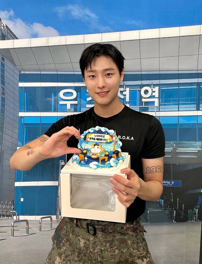 우즈 (제공: 카카오엔터테인먼트)
