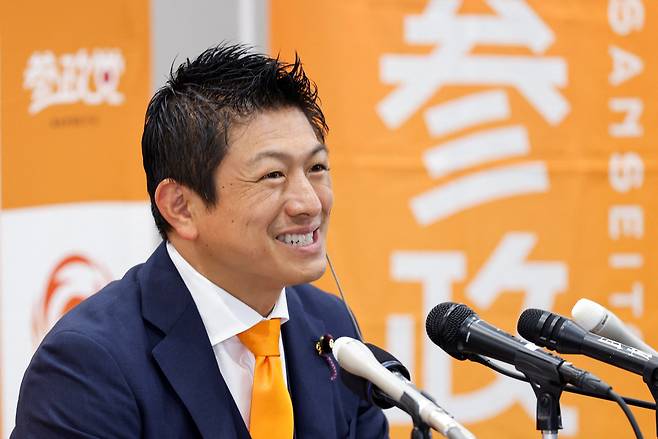 일본 산세이토당 대표 가미야 소헤이가 2025년 7월 20일 일본 도쿄의 당 본부에서 참의원 선거 당일 기자들에게 연설하고 있다. /로이터 연합뉴스