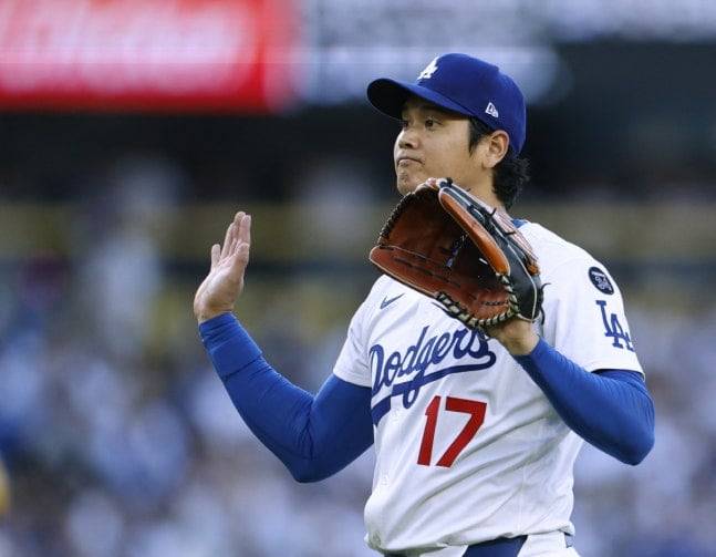 미국프로야구 메이저리그(MLB) 로스앤젤레스(LA) 다저스 소속 오타니 쇼헤이가 22일 다저스타디움에서 열린 미네소타 트윈스와의 홈경기에 출전한 모습./AFP연합뉴스