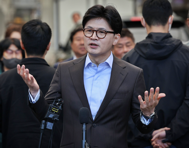 국민의힘 제21대 대선 경선 후보 당시의 한동훈 전 당대표.<페이스북 ‘한동훈 official’ 페이지 사진 갈무리>