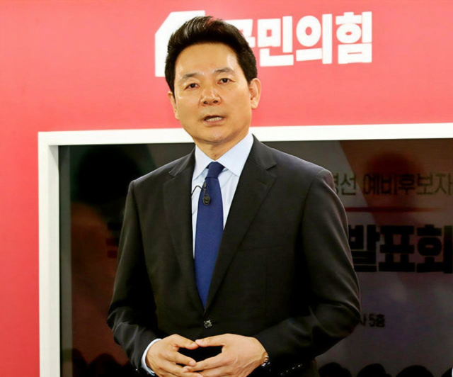 윤석열 정부 대통령실 미래전략기획관을 지낸 국민의힘 소속 장성민 전 의원. 현재는 국민의힘 경기 안산갑 당협위원장을 맡고 있다.<장성민 전 새천년민주당 의원 페이스북 사진>