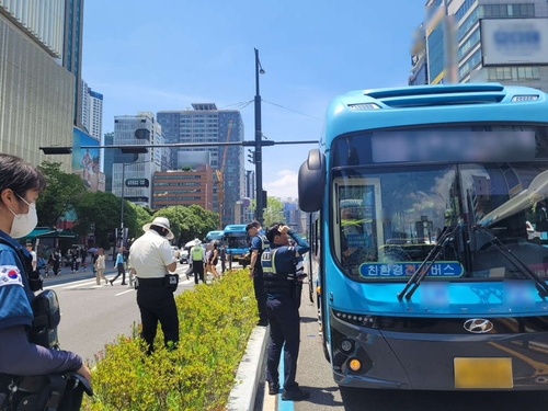 60대 여성이 부산의 BRT 구간에서 시내버스에 치여 숨진 사고 현장. [부산경찰청 제공]