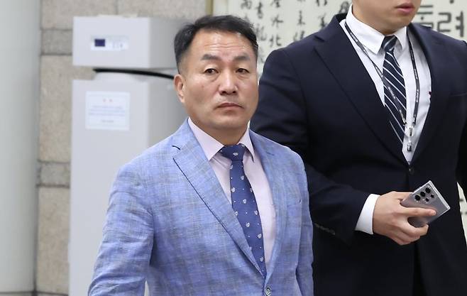 '윤석열 전 대통령 격노설'에 대한 위증 혐의를 받는 김계환 전 해병대사령관이 22일 오전 서울중앙지방법원에서 열린 영장실질심사(구속 전 피의자 심문)에 출석하고 있다. /사진=뉴스1