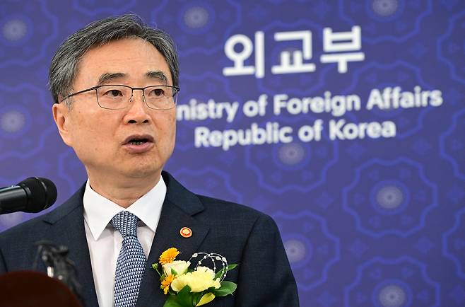 New Foreign Minister Cho Hyun delivers his inaugural address at a ceremony to mark his inauguration at the Foreign Ministry in central Seoul on July 21. [YONHAP]