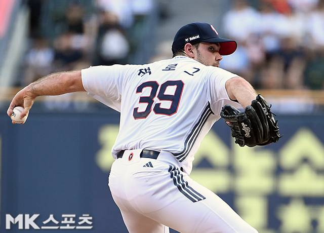 잭 로그는 22일 잠실 한화전에서 분전했다. 사진(잠실 서울)=천정환 기자