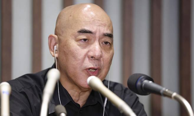 햐쿠타 나오키 일본 보수당 대표가 참의원(상원) 선거가 열린 20일 투표 종료 이후 기자회견을 하고 있다. 햐쿠타 대표는 비례대표로 당선됐다. 연합뉴스