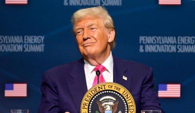 도널드 트럼프 미국 대통령이 지난 15일 펜실베이니아주 피츠버그에서 열린 ‘제1회 펜실베이니아 에너지·혁신 서밋’에서 발언하고 있다. 피츠버그 UPI 연합뉴스