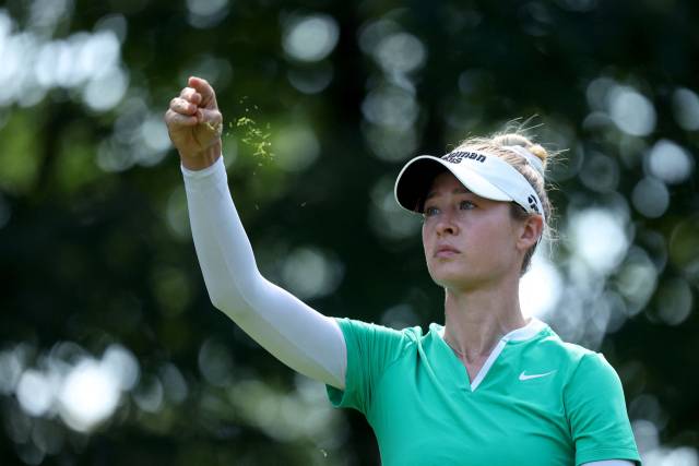 바람의 방향을 체크하고 있는 코르다. 사진 제공=AFP연합뉴스