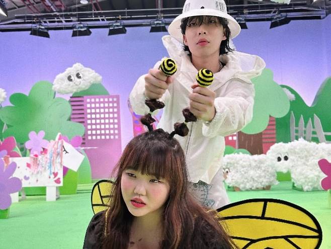 ‘Love Lee’ 활동 당시 이찬혁, 이수현. SNS 캡처