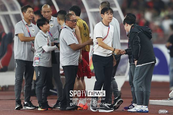 ▲ 인도네시아 축구대표팀을 지도하던 시절의 신태용 감독