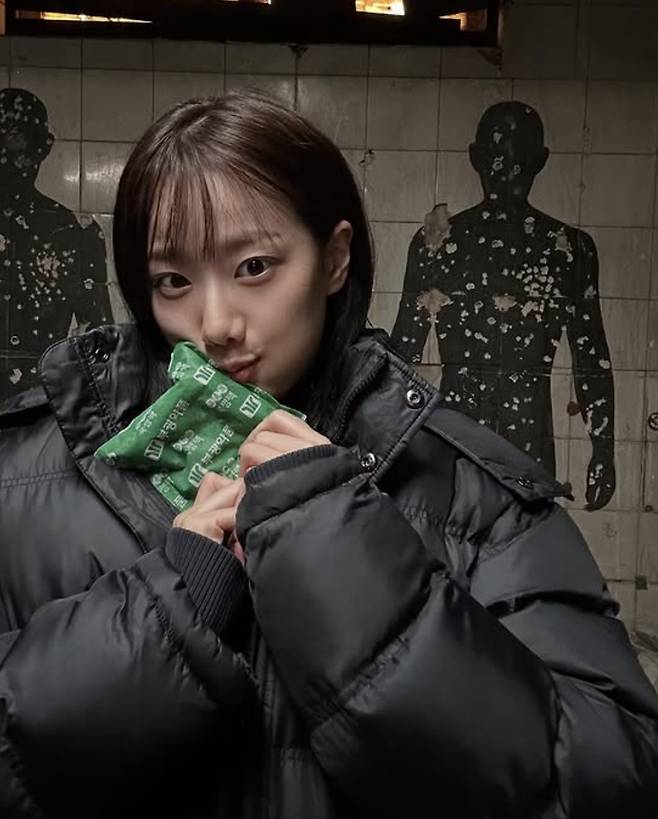 '배우 복귀' 이나은, 덱스 연기 논란 터진 '아이쇼핑' 현장 사진 공개[스타IN★]