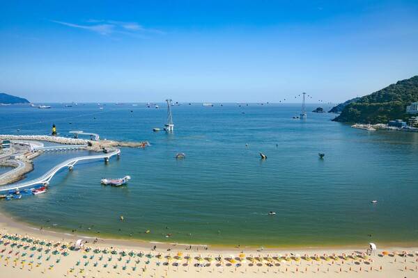 페어필드 바이 메리어트 부산 송도비치에서 촬영한 송도해수욕장