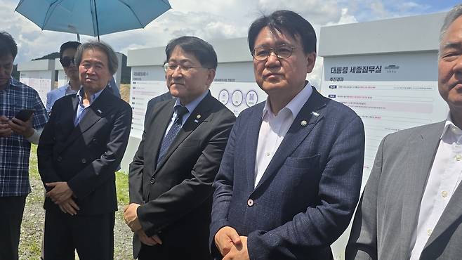 국회세종의사당 예정지 찾은 황운하 의원 [양영석 기자]