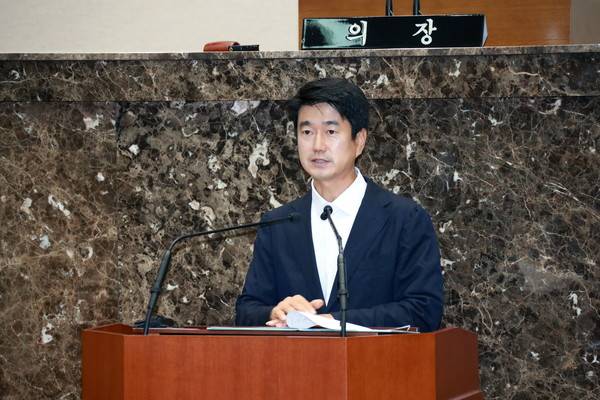 23일 열린 이천시의회 제255회 임시회 제2차 본회의에서 5분 자유발언 중인 서학원 의원. [사진=이천시의회]