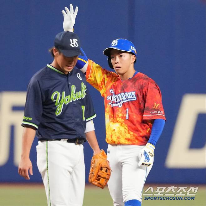 오카바야시는 21일 요코하마와 전반기 최종전에서 4타수 1안타를 기록해 타율 0.294를 우지했다. 사진캡처=주니치 드래곤즈 SNS