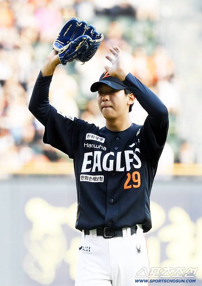 23일 잠실구장에서 열린 두산 베어스와 한화 이글스의 경기. 한화 황준서가 역투하고 있다. 잠실=박재만 기자 pjm@sportschosun.com/2025.07.23/