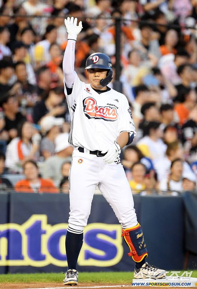 23일 잠실구장에서 열린 두산 베어스와 한화 이글스의 경기. 4회말 1사 두산 박준순이 안타를 날린 뒤 환호하고 있다. 잠실=박재만 기자 pjm@sportschosun.com/2025.07.23/