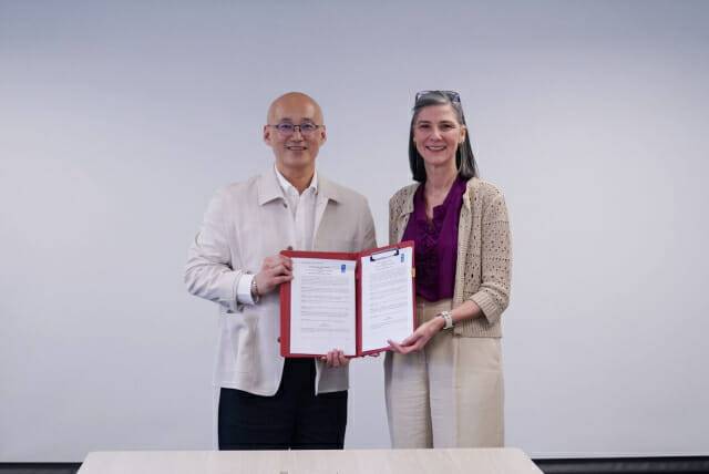염동훈 메가존클라우드 대표(왼쪽), 라므라 하리디 UNDP 상임대표(사진=메가존클라우드)