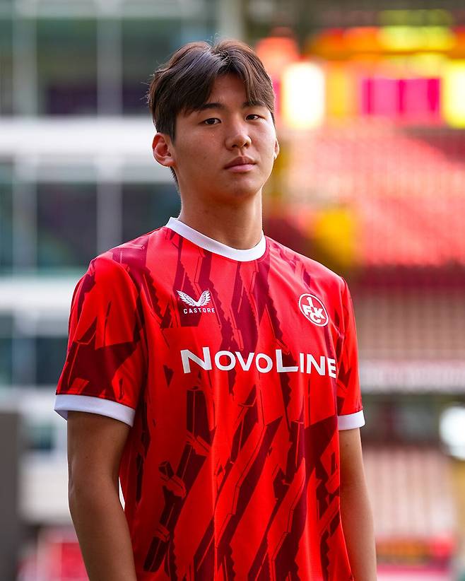 독이 2부 카이저슬라우테른으로 임대 이적한 김지수./카이저슬라우테른 페이스북 캡처