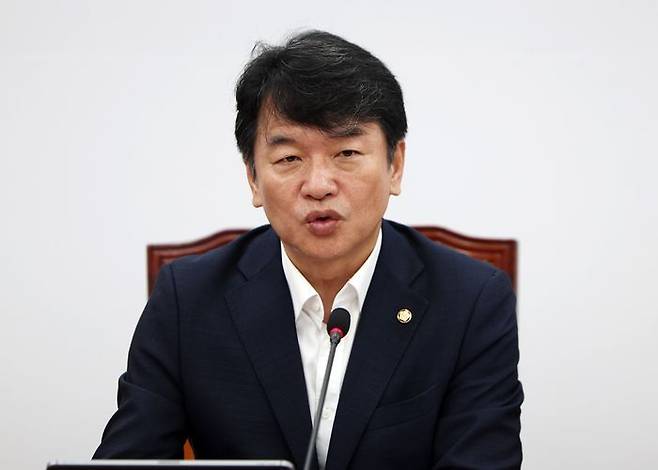 문진석 더불어민주당 원내운영수석부대표가 22일 오전 국회에서 열린 원내대책회의에서 발언하고 있다. ⓒ뉴시스