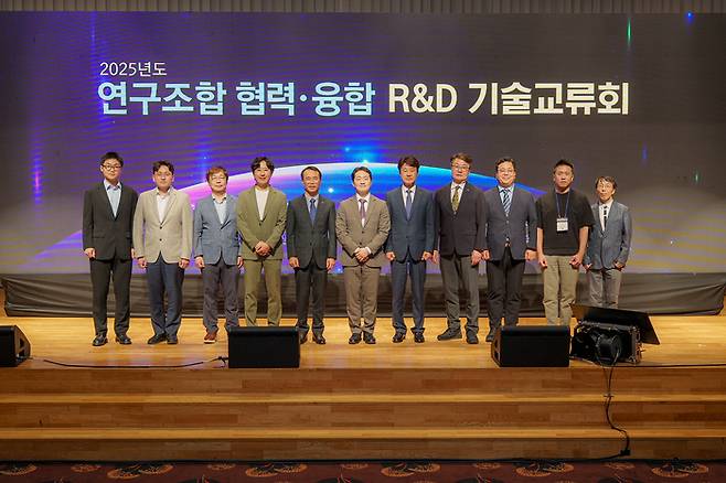 한국산업기술연구조합연합회가 23일부터 25일까지 제주도 휘닉스아일랜드제주에서 '연구조합 협력·융합 R&D 기술교류회'를 개최했다. 〈사진 한국산업기술연구조합연합회 제공〉