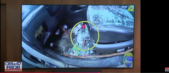 화면 캡처 2025-07-22 114837.png (주의)미국에서 난리난 경찰 흑인 폭행사건 일부바디캠 + 경찰해명뜸