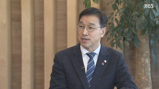 국정기획위원회 경제2분과 위원으로 참여 중인 위성곤 의원(더불어민주당·서귀포시)